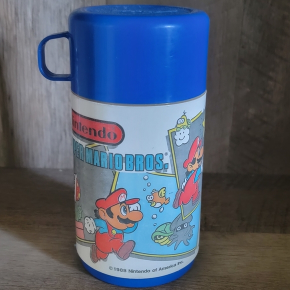Vintage 1988 Super Mario thermos - Picture 3 of 4